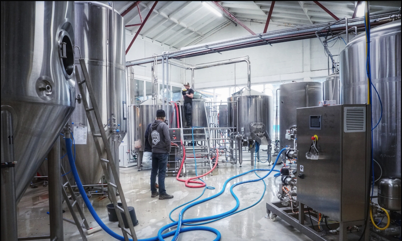 Binnen in de Baxbier brouwerij